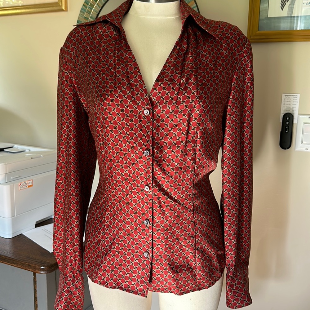 Ann Taylor 100% Silk Printed Top, size Large, NWT